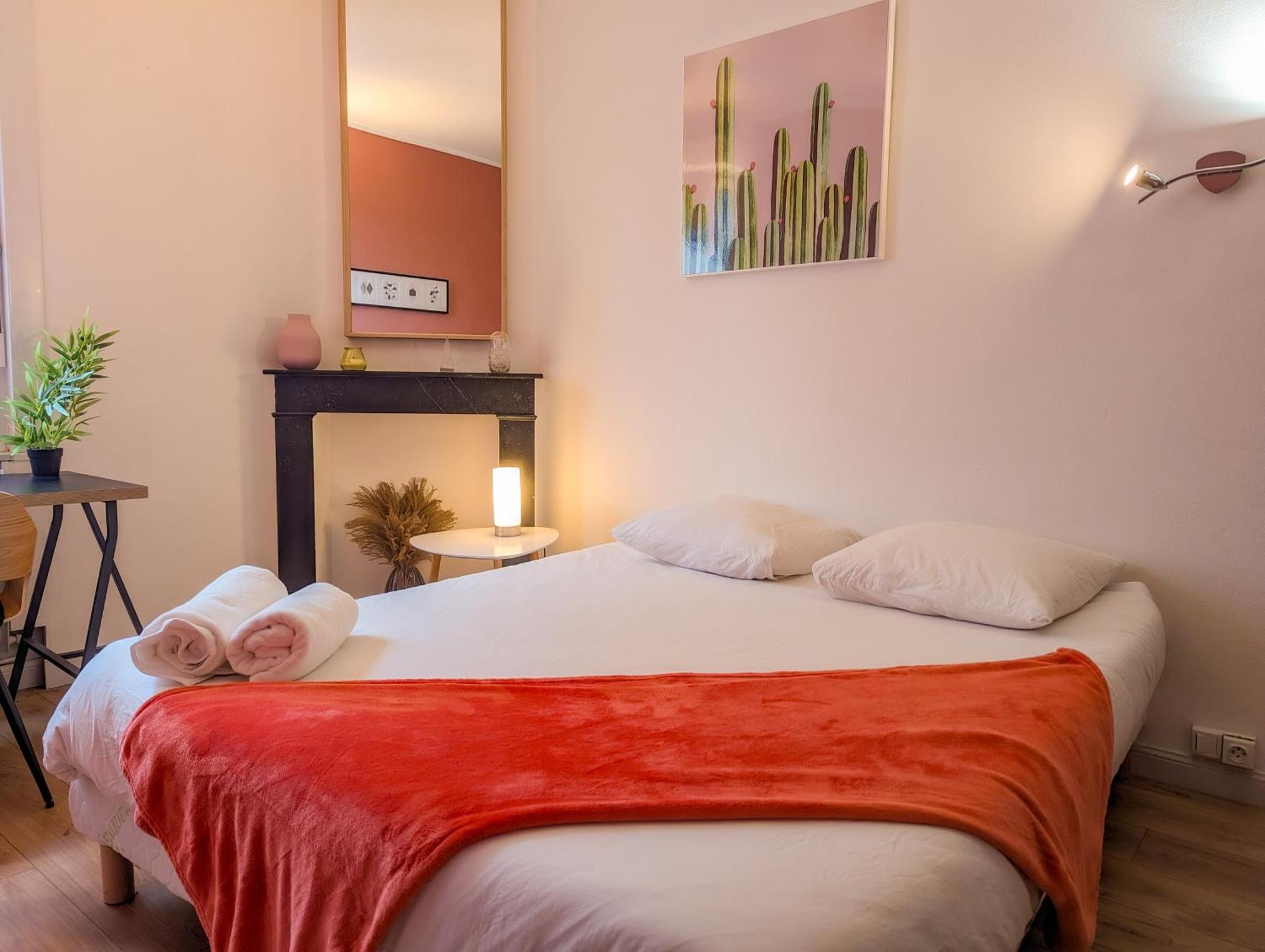Le Cocon Bleu - Appartement Calme - Parking Gratuit - Fibre 阿拉斯 外观 照片